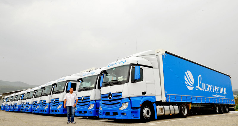 Mercedes-Benz România a livrat 25 de camioane companiei Luxorcomp
